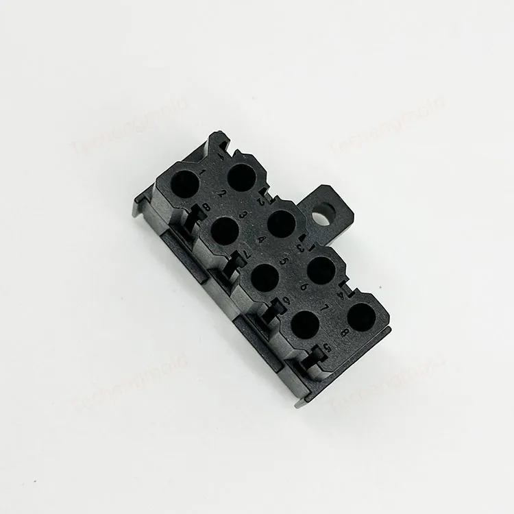 特诚科技LCP精密注塑件实拍 4